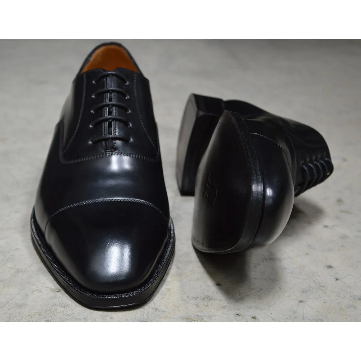 Berwick 1707 Premium Grade Cordovan Straight Cap Oxford (5217)