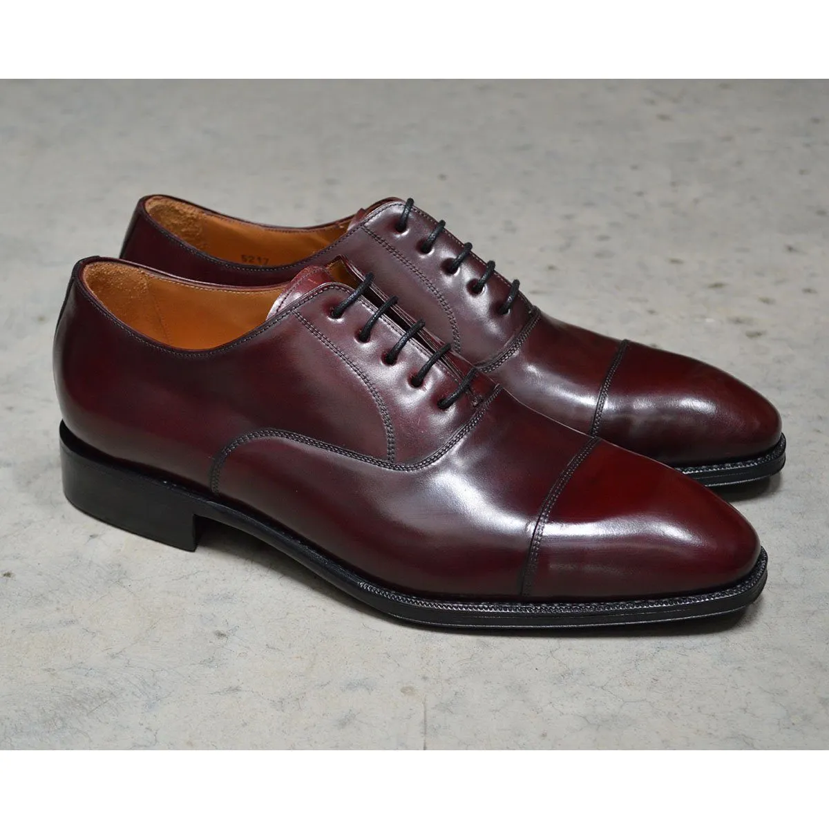 Berwick 1707 Premium Grade Cordovan Straight Cap Oxford (5217)