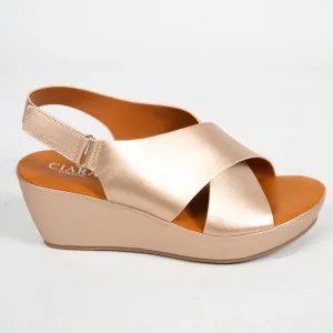 Clara Wedge | Champagne