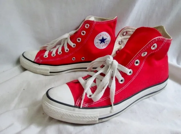 CONVERSE ALL STAR Chucks Hi-Top Sneaker Trainer Athletic Shoe RED Mens 8 Women 10