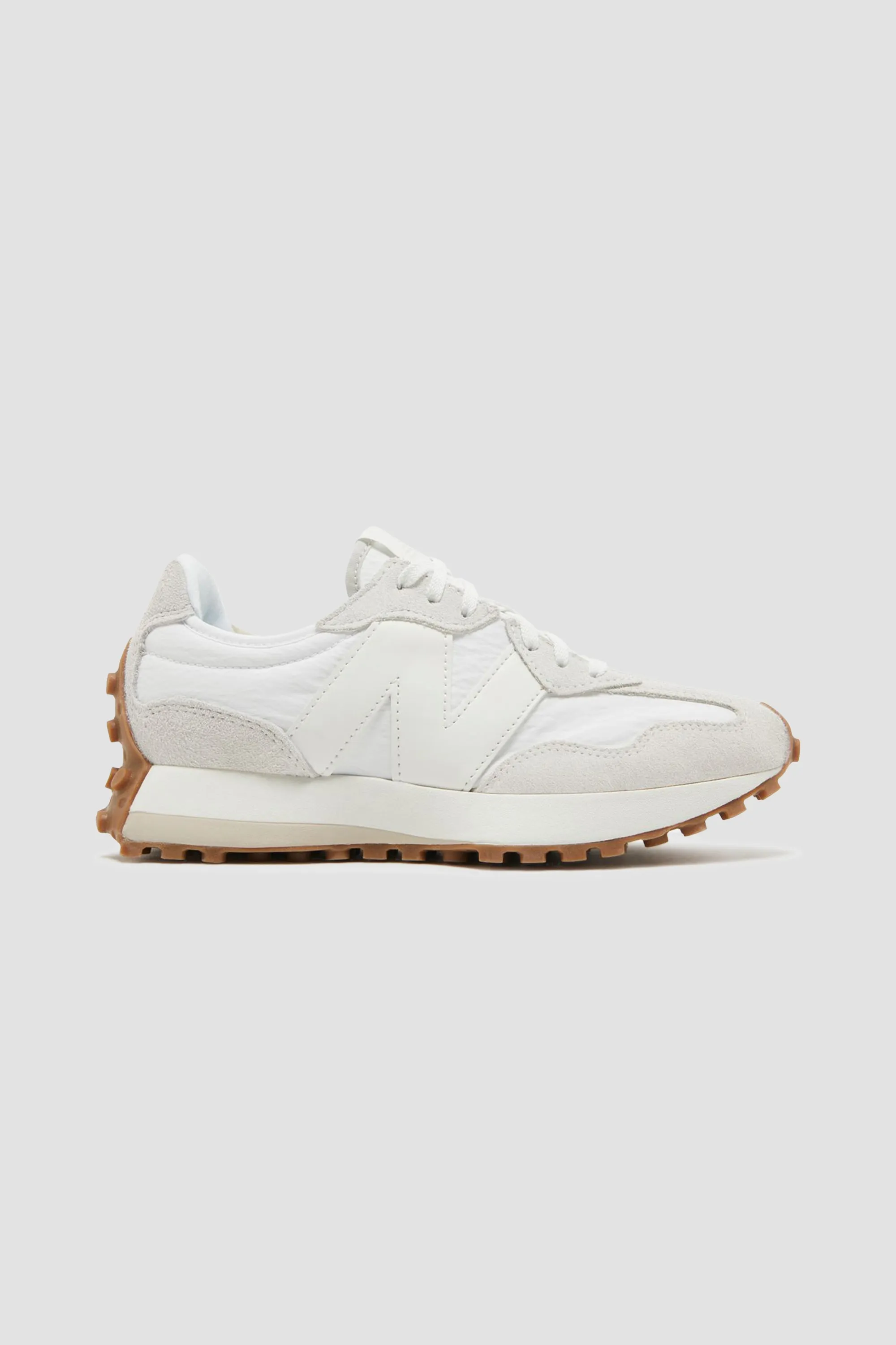 New Balance Women's 327 Sneaker in White/Beige/Gum