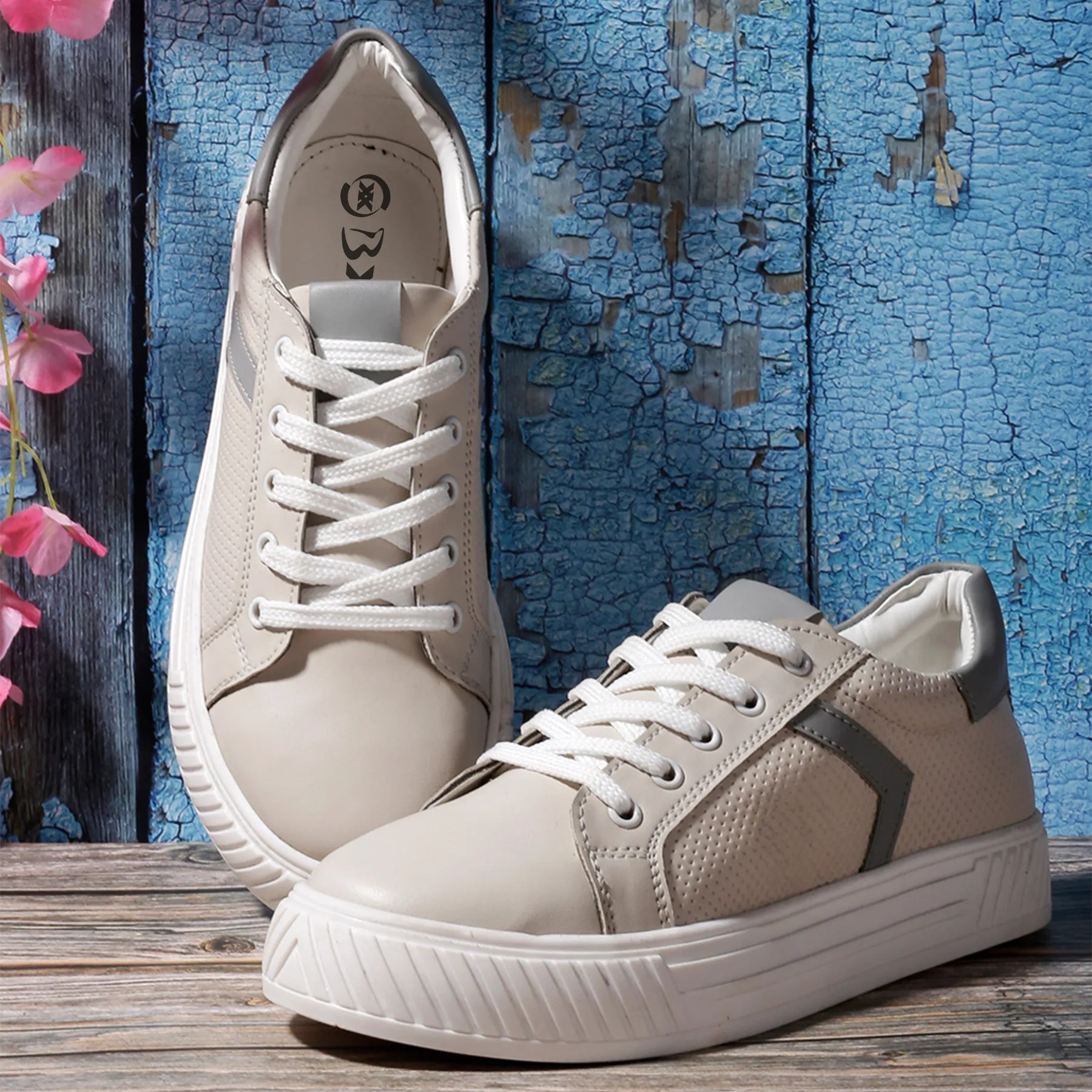 New Stylish Sneaker Shoes For Women