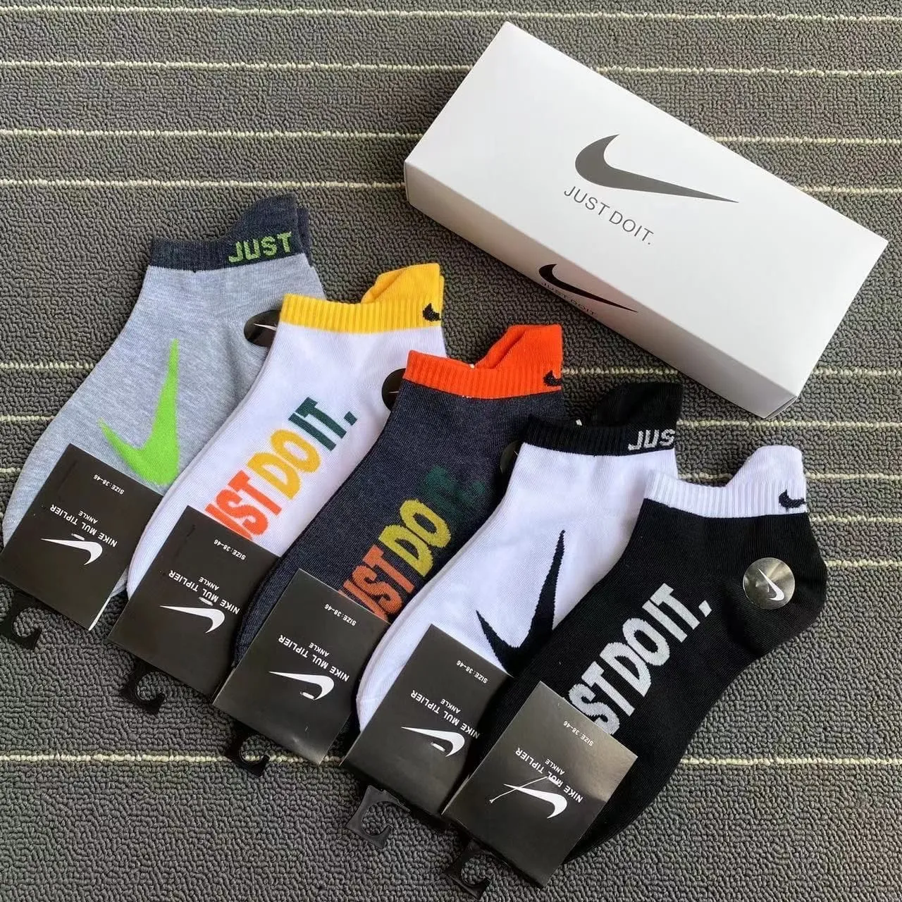 NIKE ANKLE SOCKS