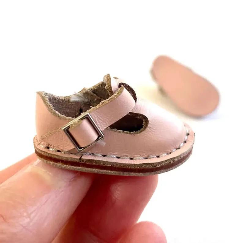 Tiny leather doll shoes Pink buckle shoes 1/6 scale