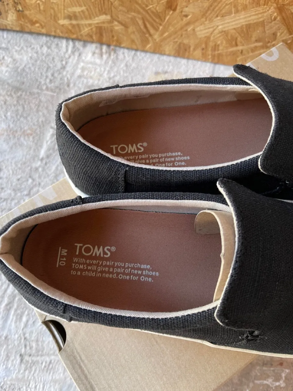 Toms men Lomas Black Heritage Canvas Shoes